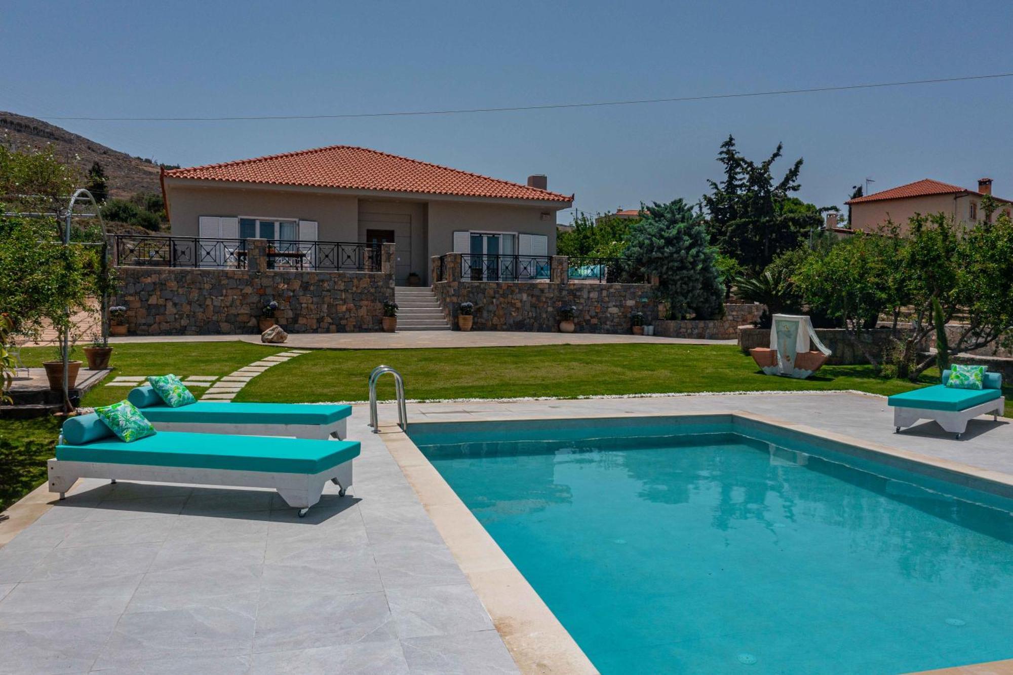 Villa Manetti With Private Pool And Garden By Hospi Iráclio Exterior foto